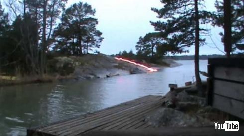 雷 川 落雷 動画 デマ 偽