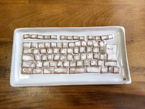 チラシ 刺しゅう 刺繍 母 お母さん 狂気