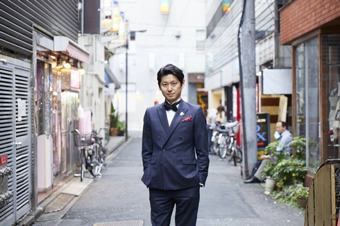 ホスト書店員が働く「歌舞伎町ブックセンター」クラウドファンディング