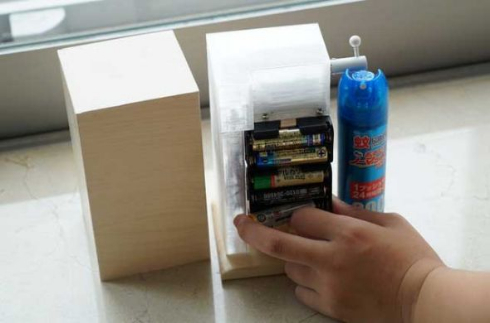 自動虫シュッシュ クラウドファンディング 蚊取り線香