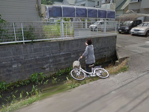 ストリートビュー 事故 衝撃の瞬間