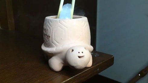 ドライアイスを亀の置物に入れたらシュール