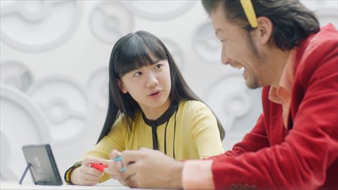 「ポッ拳　POKKEN TOURNAMENT DX」　テレビCM「ピカチュウの男」篇　浅野忠信　芦田愛菜