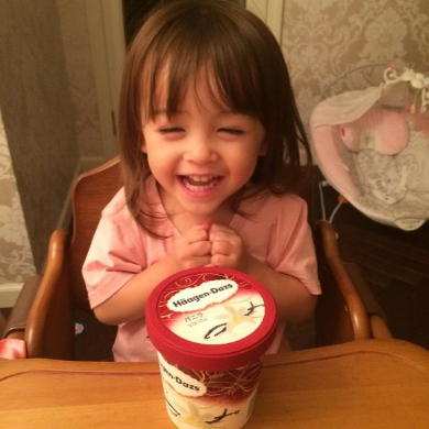 げんこつ山のたぬきさん 歌う メアリーちゃん かわいい 女の子