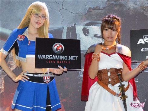 東京ゲームショウでお出迎えしてくれたコンパニオンさんたち！　お姉さんとメカと世紀末救世主フレンズが勢ぞろい