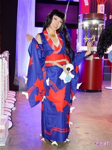 東京ゲームショウでお出迎えしてくれたコンパニオンさんたち！　お姉さんとメカと世紀末救世主フレンズが勢ぞろい