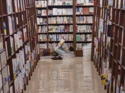 丸善ジュンク堂に住んでみるツアー