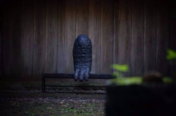 謎　オブジェ　神社　アート　中之条　トリックスター　浅野暢晴　中之条ビエンナーレ