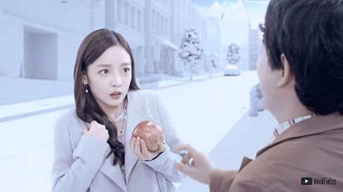 元KARAのク・ハラさんらが出演する「オルフェス（ALFACE）」のCMが炎上