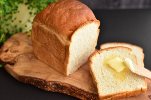 「食パン」の語源をたどると、実は略語？