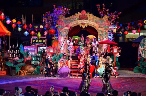 異色肌ギャル 蜷川実花 六本木アートナイト2017 TOKYO道中