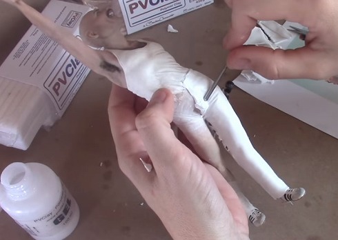 ガイコツから作るフレディ・マーキュリー