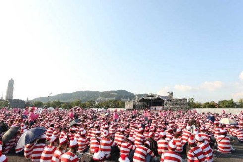ウォーリー 仮装 人数 ギネス世界記録 達成