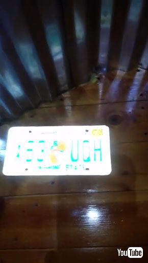 ナンバープレート