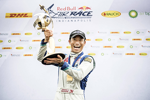 レッドブル エアレース 室屋義秀 年間総合優勝