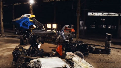 日米巨大ロボット対決