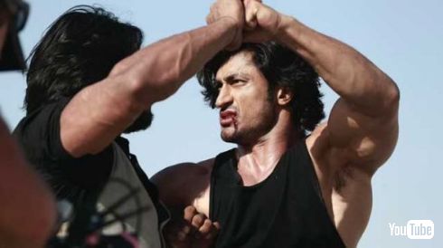 Vidyut Jammwal インド人 俳優 かっこいい イケメン アクション映画