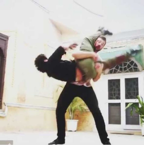 Vidyut Jammwal インド人 俳優 かっこいい イケメン アクション映画