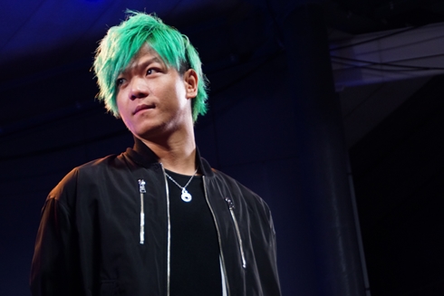 UVERworld ボックスカート レッドブル 真太郎 信人 誠果