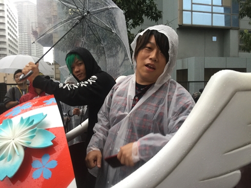 UVERworld ボックスカート レッドブル 真太郎 信人 誠果