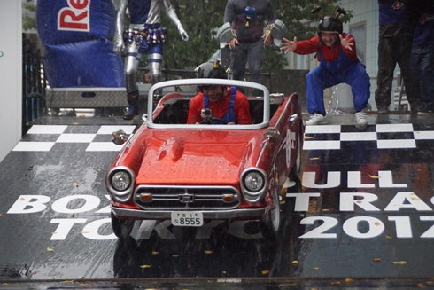 レッドブル・ボックスカート・レース 優勝 Fischer’s　水溜りボンド