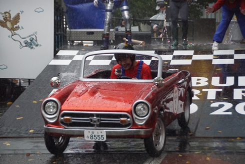 レッドブル・ボックスカート・レース 優勝 Fischer’s　水溜りボンド