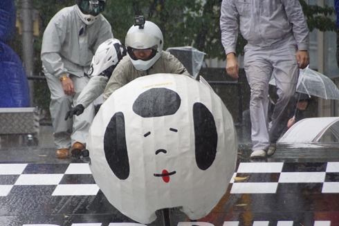 レッドブル・ボックスカート・レース 優勝 Fischer’s　水溜りボンド