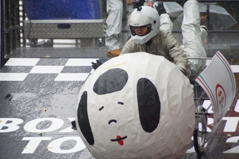 レッドブル・ボックスカート・レース 優勝 Fischer’s　水溜りボンド