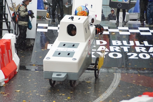 レッドブル・ボックスカート・レース 優勝 Fischer’s　水溜りボンド