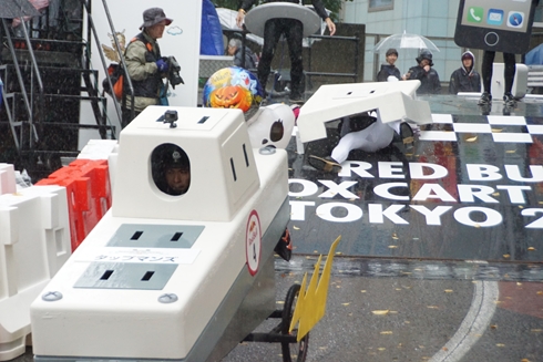 レッドブル・ボックスカート・レース 優勝 Fischer’s　水溜りボンド