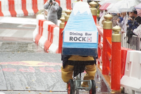 レッドブル・ボックスカート・レース 優勝 Fischer’s　水溜りボンド