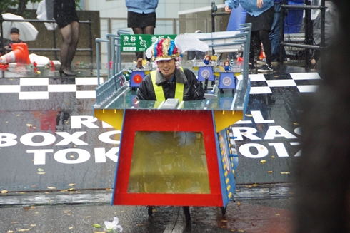 レッドブル・ボックスカート・レース 優勝 Fischer’s　水溜りボンド