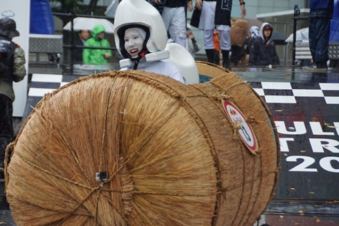 レッドブル・ボックスカート・レース 優勝 Fischer’s　水溜りボンド