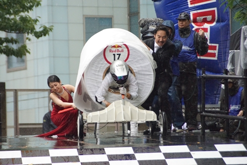 レッドブル・ボックスカート・レース 優勝 Fischer’s　水溜りボンド