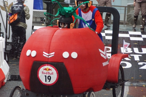 レッドブル・ボックスカート・レース 優勝 Fischer’s　水溜りボンド