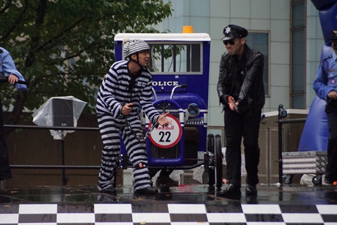 レッドブル・ボックスカート・レース 優勝 Fischer’s　水溜りボンド