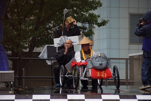 レッドブル・ボックスカート・レース 優勝 Fischer’s　水溜りボンド