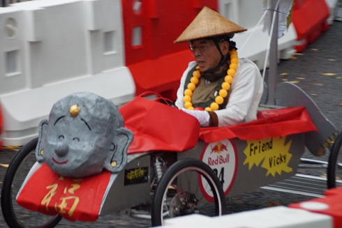 レッドブル・ボックスカート・レース 優勝 Fischer’s　水溜りボンド