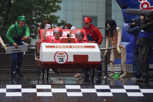 レッドブル・ボックスカート・レース 優勝 Fischer’s　水溜りボンド