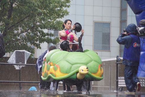 レッドブル・ボックスカート・レース 優勝 Fischer’s　水溜りボンド