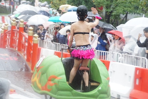 レッドブル・ボックスカート・レース 優勝 Fischer’s　水溜りボンド