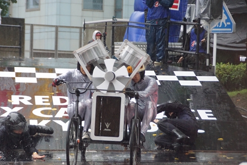 レッドブル・ボックスカート・レース 優勝 Fischer’s　水溜りボンド