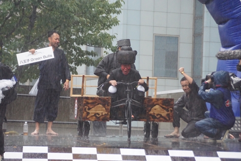 レッドブル・ボックスカート・レース 優勝 Fischer’s　水溜りボンド