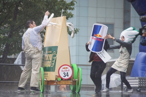 レッドブル・ボックスカート・レース 優勝 Fischer’s　水溜りボンド