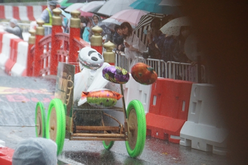 レッドブル・ボックスカート・レース 優勝 Fischer’s　水溜りボンド