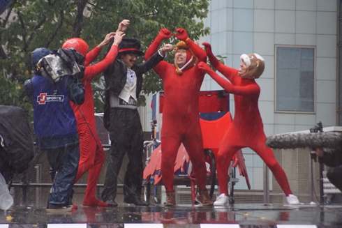 レッドブル・ボックスカート・レース 優勝 Fischer’s　水溜りボンド