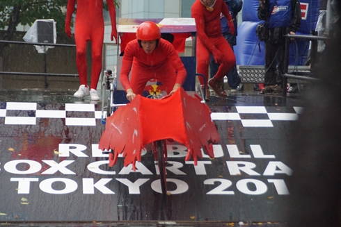 レッドブル・ボックスカート・レース 優勝 Fischer’s　水溜りボンド