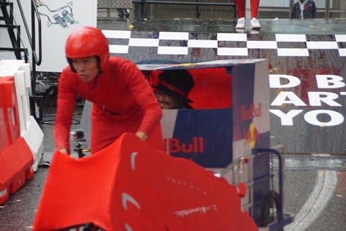 レッドブル・ボックスカート・レース 優勝 Fischer’s　水溜りボンド