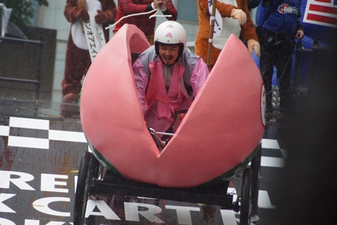 レッドブル・ボックスカート・レース 優勝 Fischer’s　水溜りボンド