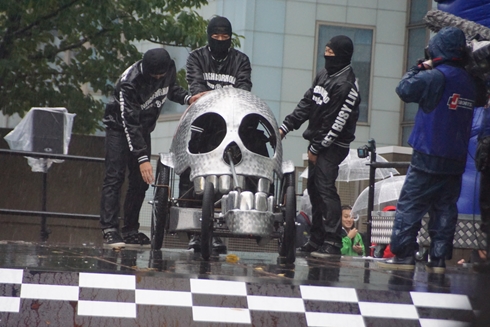 レッドブル・ボックスカート・レース 優勝 Fischer’s　水溜りボンド